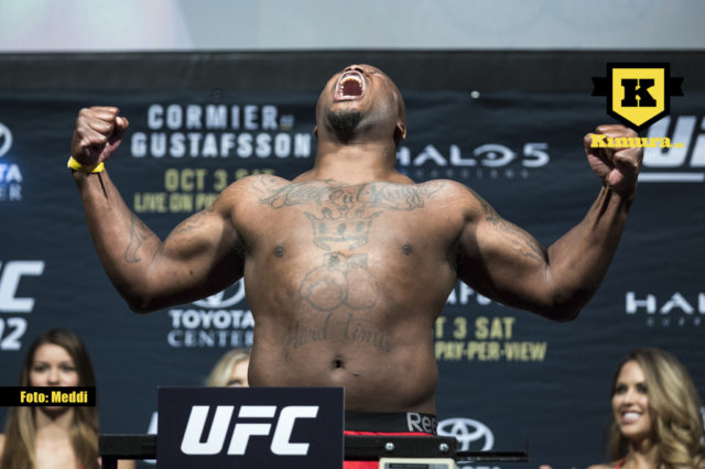 Derrick Lewis invägning