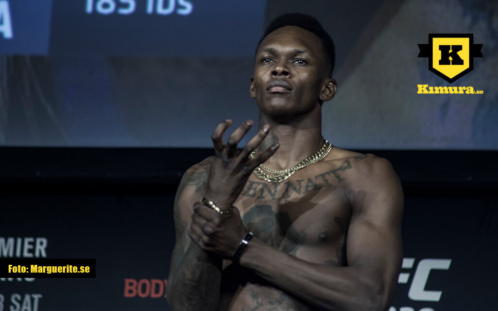 Israel Adesanya ceremoniella invägningar UFC